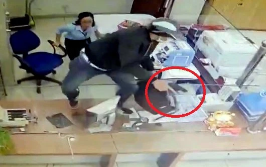 Bắt kẻ dùng súng cướp ngân hàng chiều 28 tết ở Lâm Đồng