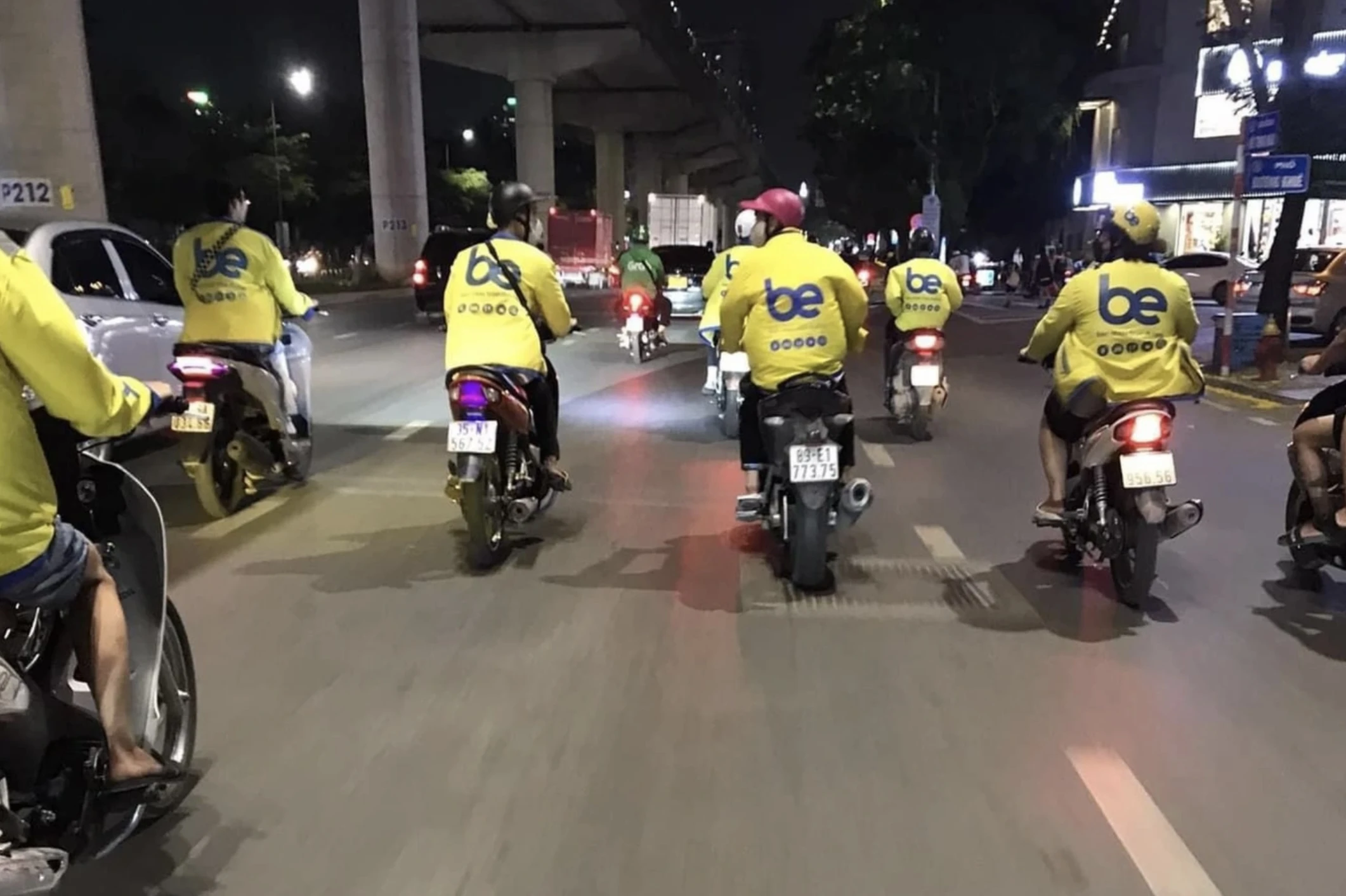 Bắt khẩn cấp 14 tài xế xe ôm công nghệ tại Hà Nội