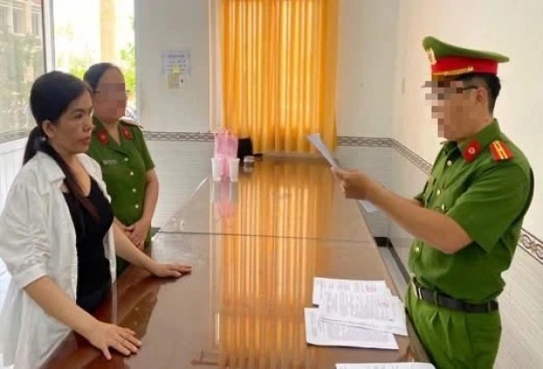 Bắt tạm giam chủ hụi ở Cà Mau lừa đảo hơn 2 tỉ đồng Bắt tạm giam chủ hụi ở Cà Mau lừa đảo hơn 2 tỉ đồng