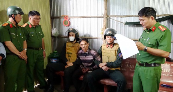 Bắt tạm giam người đăng nhiều video bịa đặt, cản trở thu hồi đất ở Cà Mau