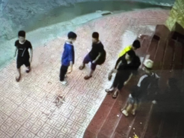 Bắt thêm 2 đối tượng trong "băng cướp nhí"cướp tài sản người đi đường ở Hà Nội