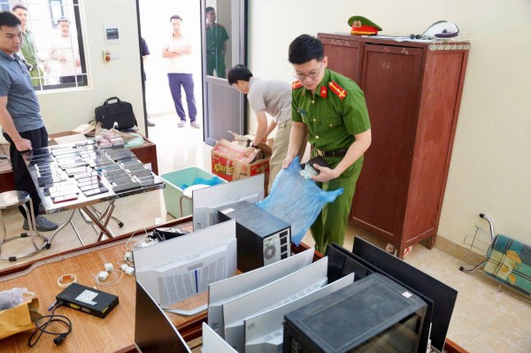 'Bẫy tiêm chủng' lừa đảo 5.000 người xuyên quốc gia hoạt động như thế nào?