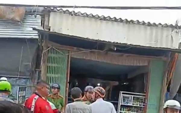 Cà Mau: Hai mẹ con tử vong trong phòng ngủ, nghi phạm treo cổ tự tử Cà Mau: Hai mẹ con tử vong trong phòng ngủ, nghi phạm treo cổ tự tử