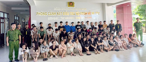 Cao điểm 45 ngày đêm trấn áp tội phạm: Cú đấm thép vào tội phạm ma túy Cao điểm 45 ngày đêm trấn áp tội phạm: Cú đấm thép vào tội phạm ma túy