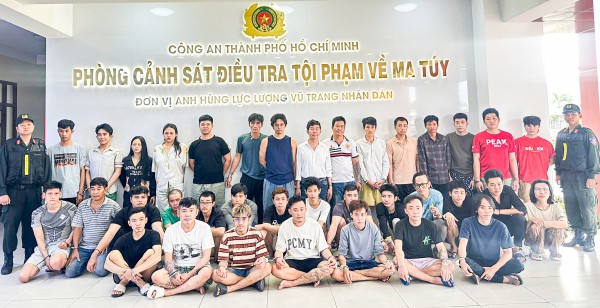 Cao điểm 45 ngày đêm trấn áp tội phạm: Cú đấm thép vào tội phạm ma túy Cao điểm 45 ngày đêm trấn áp tội phạm: Cú đấm thép vào tội phạm ma túy