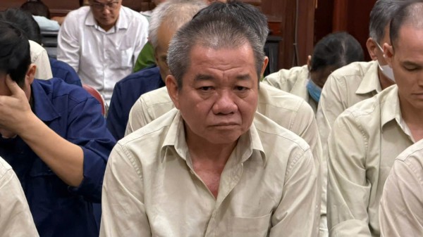 Cấp sai chứng chỉ lái xe, cựu giám đốc trung tâm bị đề nghị 30 năm tù