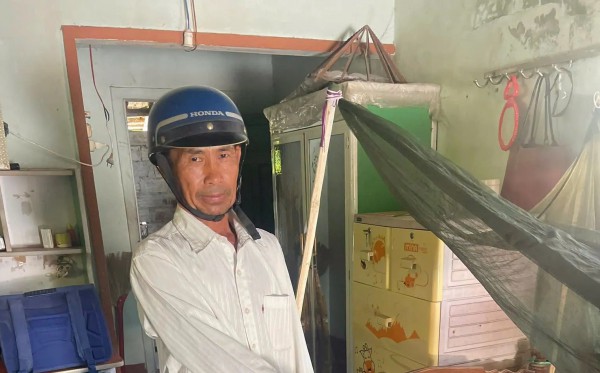 Chặn đầu xe, đạp ngã cụ ông bán vé số để cướp tài sản Chặn đầu xe, đạp ngã cụ ông bán vé số để cướp tài sản