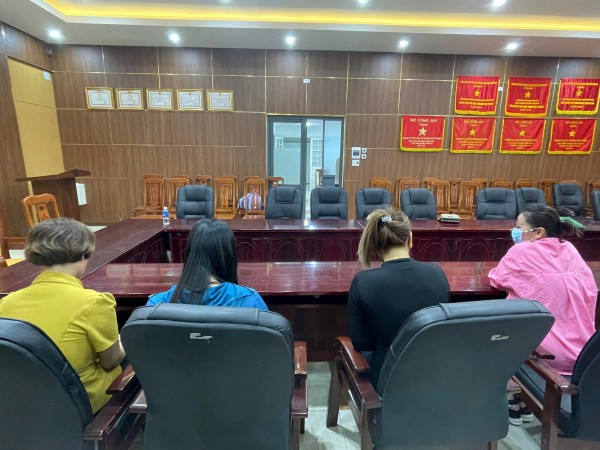 Chân tướng 'tú ông' và dàn nữ thư ký điều hành mạng lưới 300 gái mại dâm