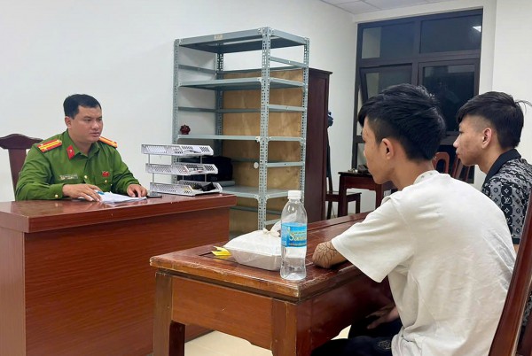 Chém người rồi trốn sang Campuchia, bị bắt khi về quê