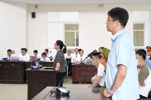 Chồng cựu Cục trưởng Trần Việt Nga được đề nghị hưởng án treo Chồng cựu Cục trưởng Trần Việt Nga được đề nghị hưởng án treo