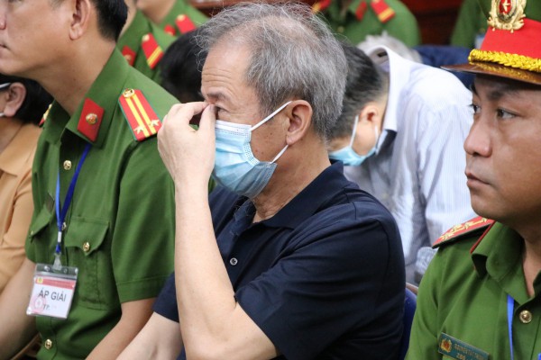 Chùm ảnh bị cáo vụ án Trương Mỹ Lan - Vạn Thịnh Phát trước giờ tuyên án