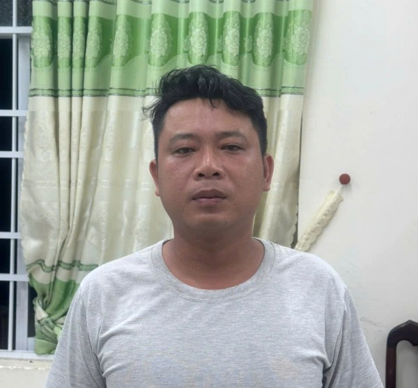 Công an TP.HCM bắt khẩn cấp hành khách hành hung tài xế taxi