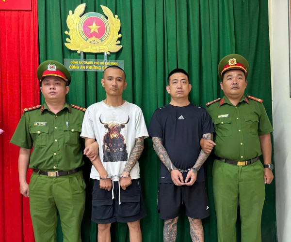 Công an TP.HCM bắt tạm giam 2 đối tượng chặn xe, đánh người mua vé số