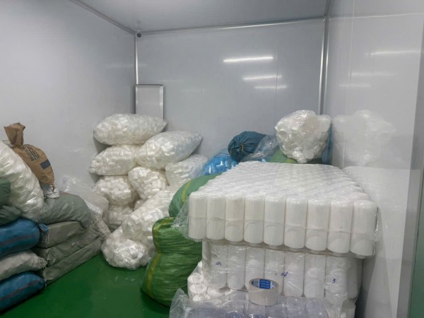 Công an TP.HCM bóc trần đường dây 'hô biến' kem trộn thành hàng ngoại Công an TP.HCM bóc trần đường dây 'hô biến' kem trộn thành hàng ngoại