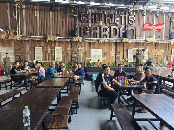 Công an TP.HCM dựng lại hiện trường vụ ẩu đả 'vì xin viên nước đá không cho'