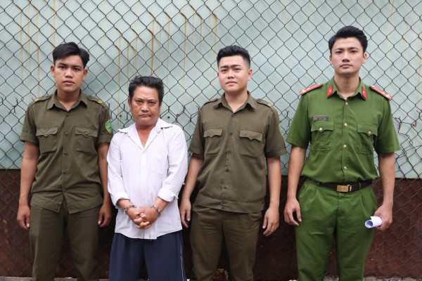 Công an TP.HCM liên tiếp triệt phá các vụ trộm chó, mèo Công an TP.HCM liên tiếp triệt phá các vụ trộm chó, mèo