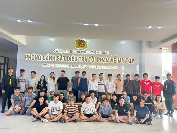 Công an TP.HCM phá loạt án ma túy lớn ngay trong tuần đầu ra quân Công an TP.HCM phá loạt án ma túy lớn ngay trong tuần đầu ra quân