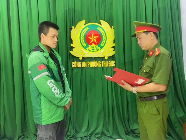 Công an TP.HCM vào cuộc vụ clip nam thanh niên bị hành hung dã man trên đường Công an TP.HCM vào cuộc vụ clip nam thanh niên bị hành hung dã man trên đường