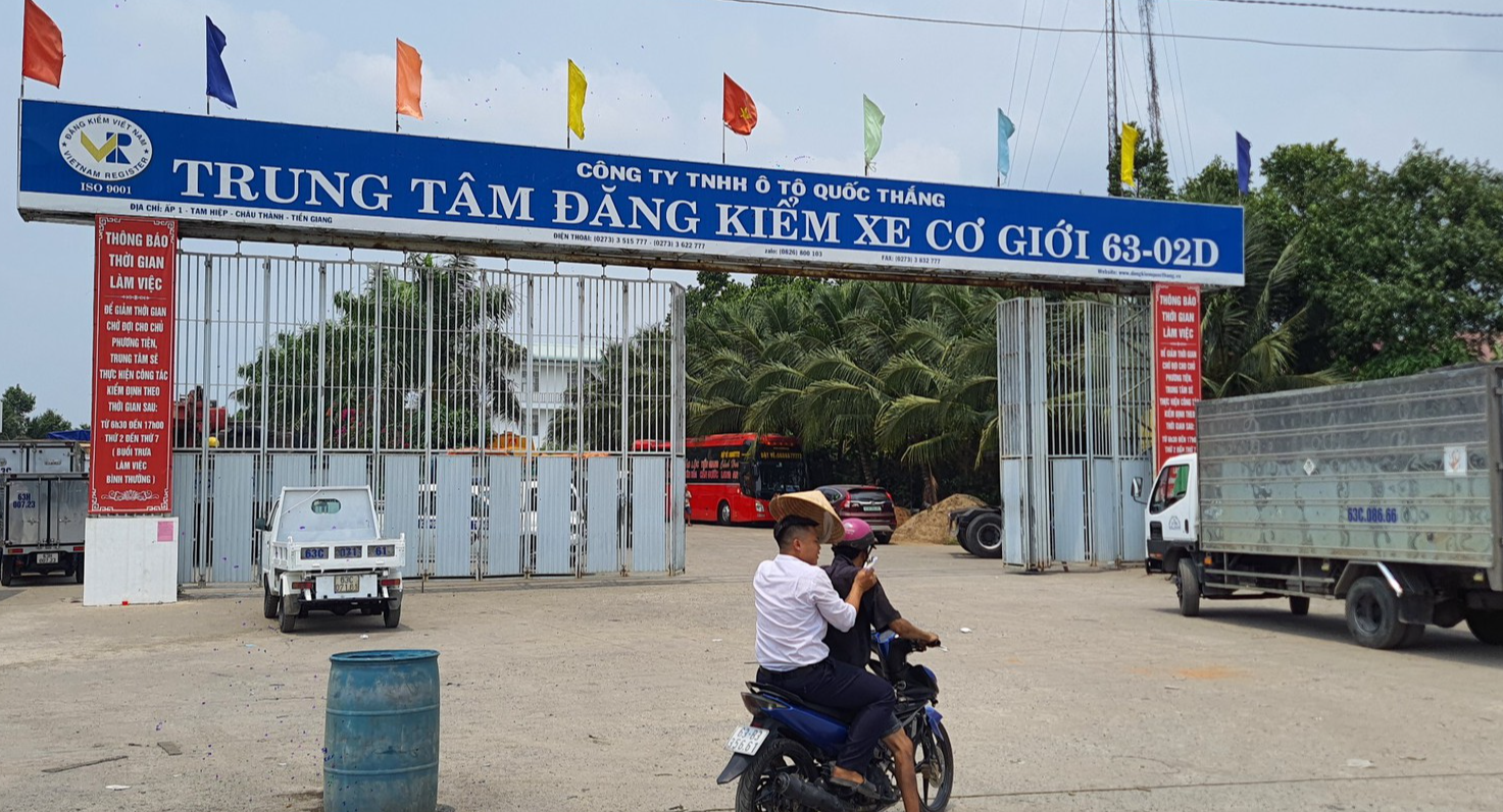 Công an Tiền Giang đang làm việc với Trung tâm đăng kiểm 63-02D