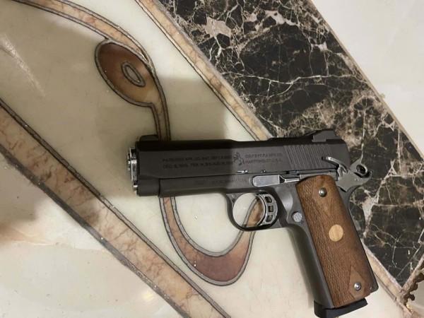 Công an Vĩnh Long điều tra vụ xô xát có tiếng súng nổ tại khách sạn