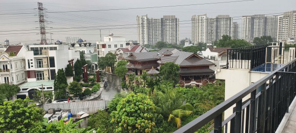 Công an kiểm tra biệt phủ rộng của chủ thẩm mỹ viện Mailisa ở TP.HCM