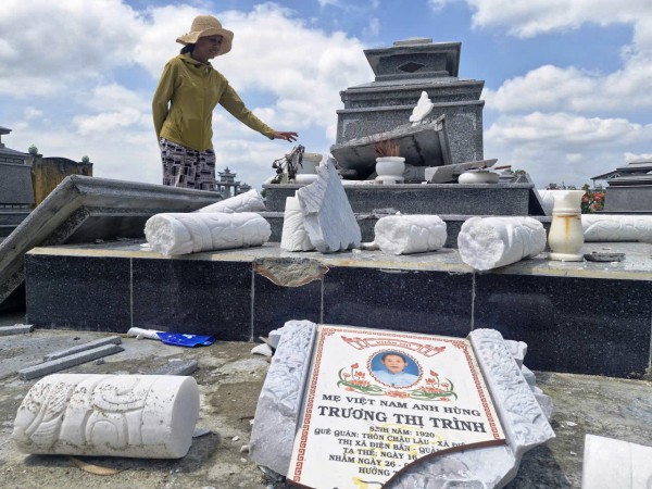 Công an vào cuộc điều tra vụ mộ mẹ Việt Nam anh hùng bị đập phá Công an vào cuộc điều tra vụ mộ mẹ Việt Nam anh hùng bị đập phá