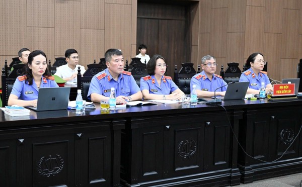 Cựu Bộ trưởng Y tế Nguyễn Thị Kim Tiến từ chối 2 luật sư