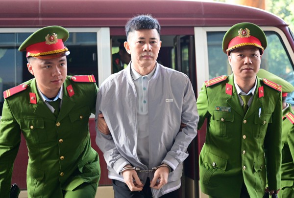 Cựu Chủ tịch Tập đoàn Thuận An rút một phần kháng cáo, 'không bị ai ép buộc' Cựu Chủ tịch Tập đoàn Thuận An rút một phần kháng cáo, 'không bị ai ép buộc'