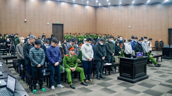 Cựu Cục trưởng Trần Việt Nga phủ nhận ‘om’ hồ sơ để doanh nghiệp chi tiền