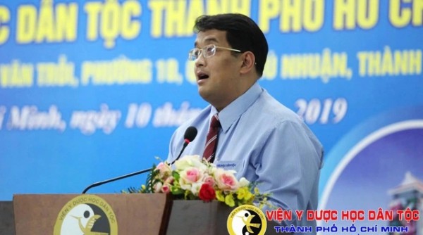 Cựu Viện trưởng Y dược học dân tộc TP.HCM bị cáo buộc nhận hối lộ 47 tỉ Cựu Viện trưởng Y dược học dân tộc TP.HCM bị cáo buộc nhận hối lộ 47 tỉ