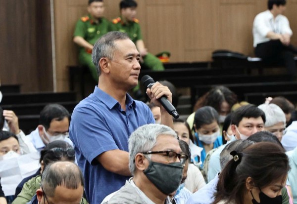 Cựu bí thư đánh bạc hơn 4,2 triệu USD khai biết King Club khi được cử đi học Cựu bí thư đánh bạc hơn 4,2 triệu USD khai biết King Club khi được cử đi học