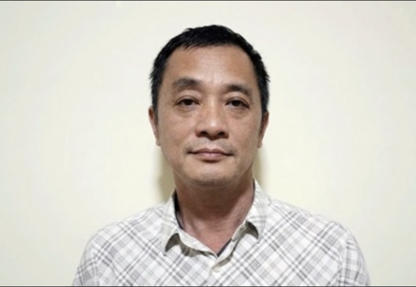 Cựu cán bộ hải quan nhận hối lộ 8,5 tỉ, tráo mẫu quặng 'tuồn' sang Trung Quốc