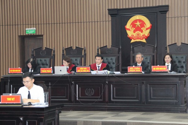 Cựu cục trưởng bị truy nã vì nhận hối lộ đã gửi đơn từ Canada về Việt Nam Cựu cục trưởng bị truy nã vì nhận hối lộ đã gửi đơn từ Canada về Việt Nam