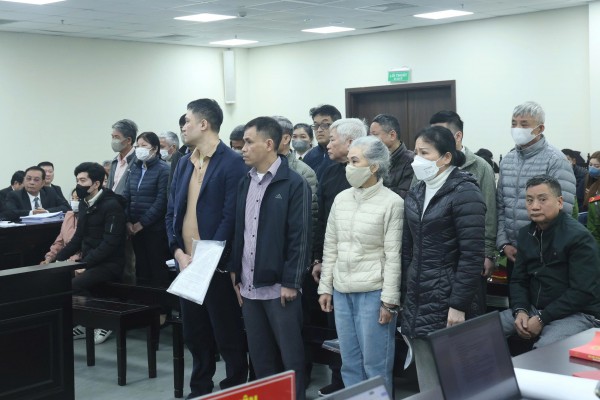 Cựu giám đốc BHXH nhận hối lộ ngay tại phòng làm việc, đều đều mỗi quý