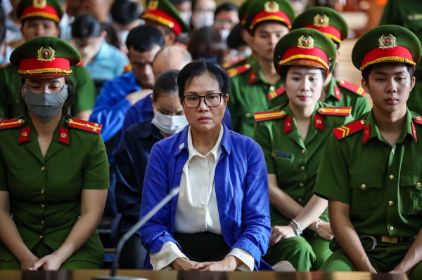 Cựu lãnh đạo SJC được đề nghị giảm 3 năm tù, nộp gần 11.000 lượng vàng