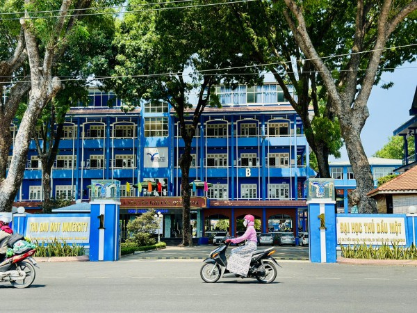 ‘Giả dạng công an vào trường học đọc lệnh bắt sinh viên’ là thông tin thất thiệt