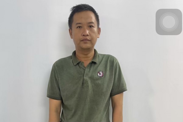 Giúp 'kè' xe nữ sinh đi đổ xăng rồi cướp giật điện thoại