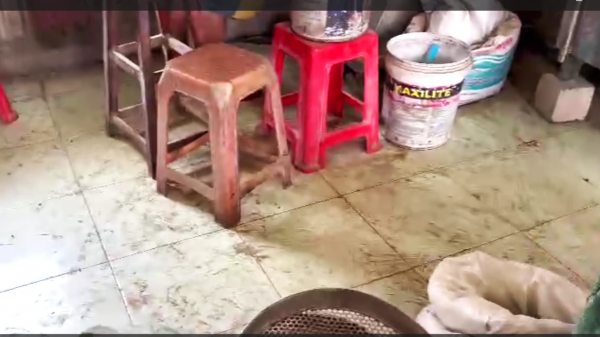 Hình ảnh rợn người trong các xưởng làm thuốc giả