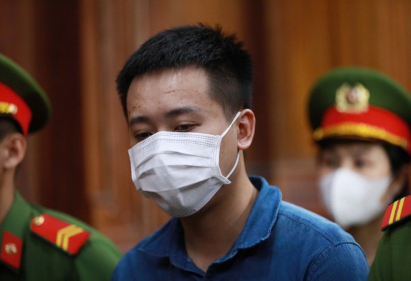 Hoa hậu Thùy Tiên bị phạt 2 năm tù vì đã lừa dối khách hàng