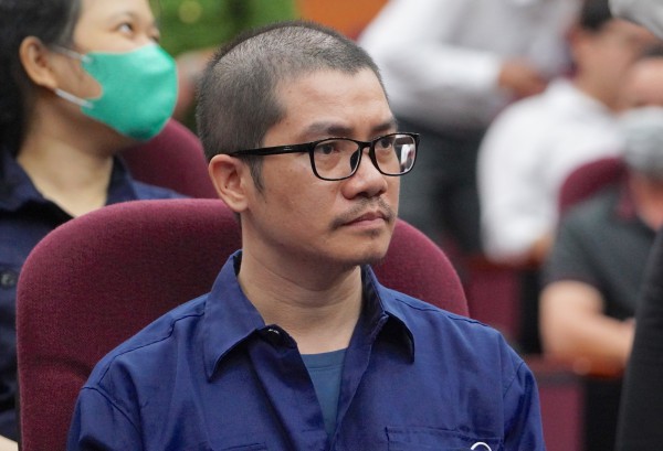 Hoãn xét xử vụ vợ chồng Chủ tịch địa ốc Alibaba Nguyễn Thái Luyện kêu oan