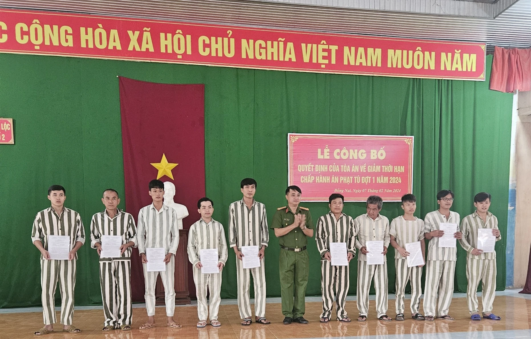 Hơn 1.100 phạm nhân Trại giam Xuân Lộc được giảm án, trả tự do
