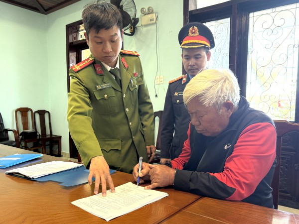 Huế: Khởi tố giám đốc khai thác cao lanh lậu, gây thiệt hại tiền tỉ