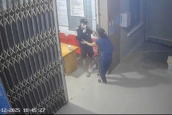 Khánh Hòa: Truy xét nghi phạm cướp tiền nữ y tá tại trạm y tế Khánh Hòa: Truy xét nghi phạm cướp tiền nữ y tá tại trạm y tế