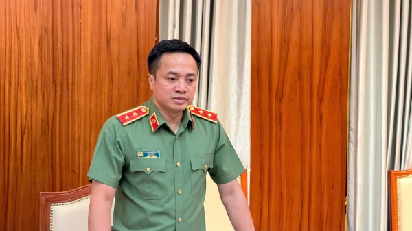 Khen thưởng 'nóng' 6 tập thể phá án thành công vụ nổ súng ở phường Bến Thành