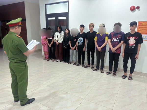 Khởi tố 10 bị can gây rối trật tự công cộng ở Đà Nẵng Khởi tố 10 bị can gây rối trật tự công cộng ở Đà Nẵng