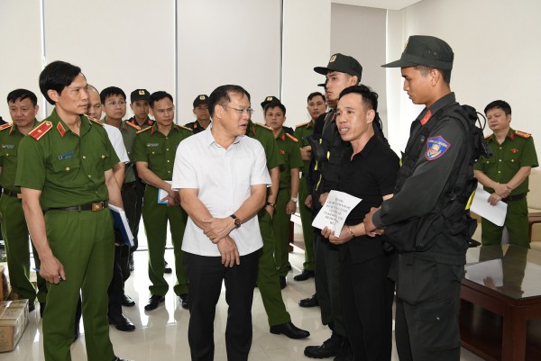 Khởi tố 13 bị can, thu giữ 777 kg ma túy