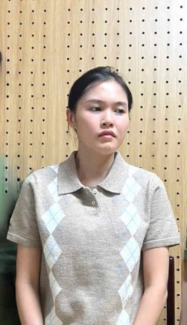 Khởi tố 2 người giả bác sĩ chữa bệnh trái phép cho hàng trăm người dân Khởi tố 2 người giả bác sĩ chữa bệnh trái phép cho hàng trăm người dân