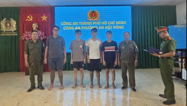 Khởi tố 23 thanh thiếu niên 'hỗn chiến' trước quán cà phê ở TP.HCM