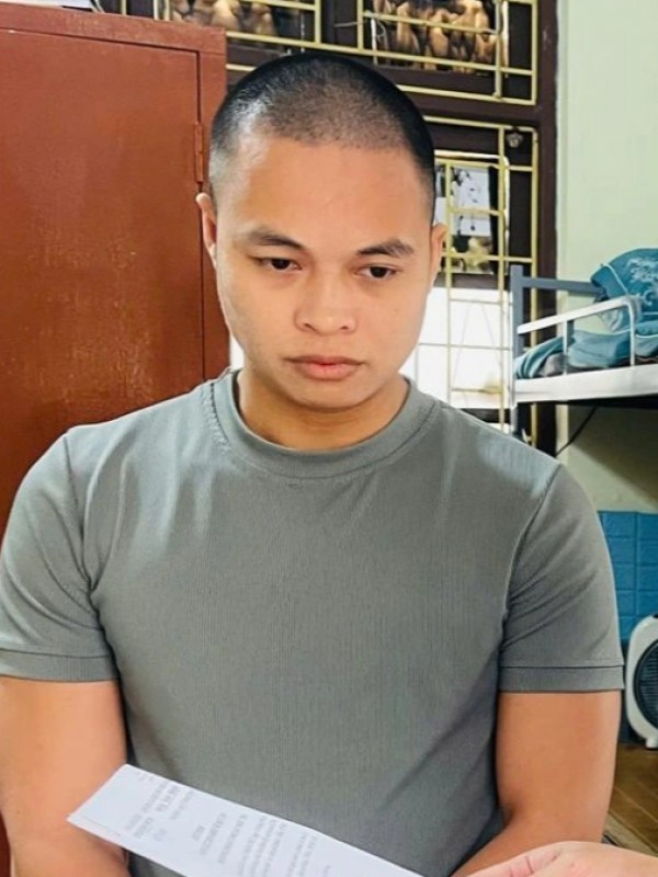 Khởi tố bổ sung hành vi trốn thuế với TikToker 'Gia đình Hải Sen' Khởi tố bổ sung hành vi trốn thuế với TikToker 'Gia đình Hải Sen'