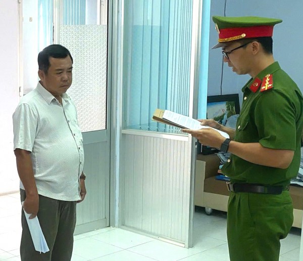 Khởi tố cựu Hiệu trưởng Trường cao đẳng nghề Kiên Giang lập khống hồ sơ quyết toán Khởi tố cựu Hiệu trưởng Trường cao đẳng nghề Kiên Giang lập khống hồ sơ quyết toán